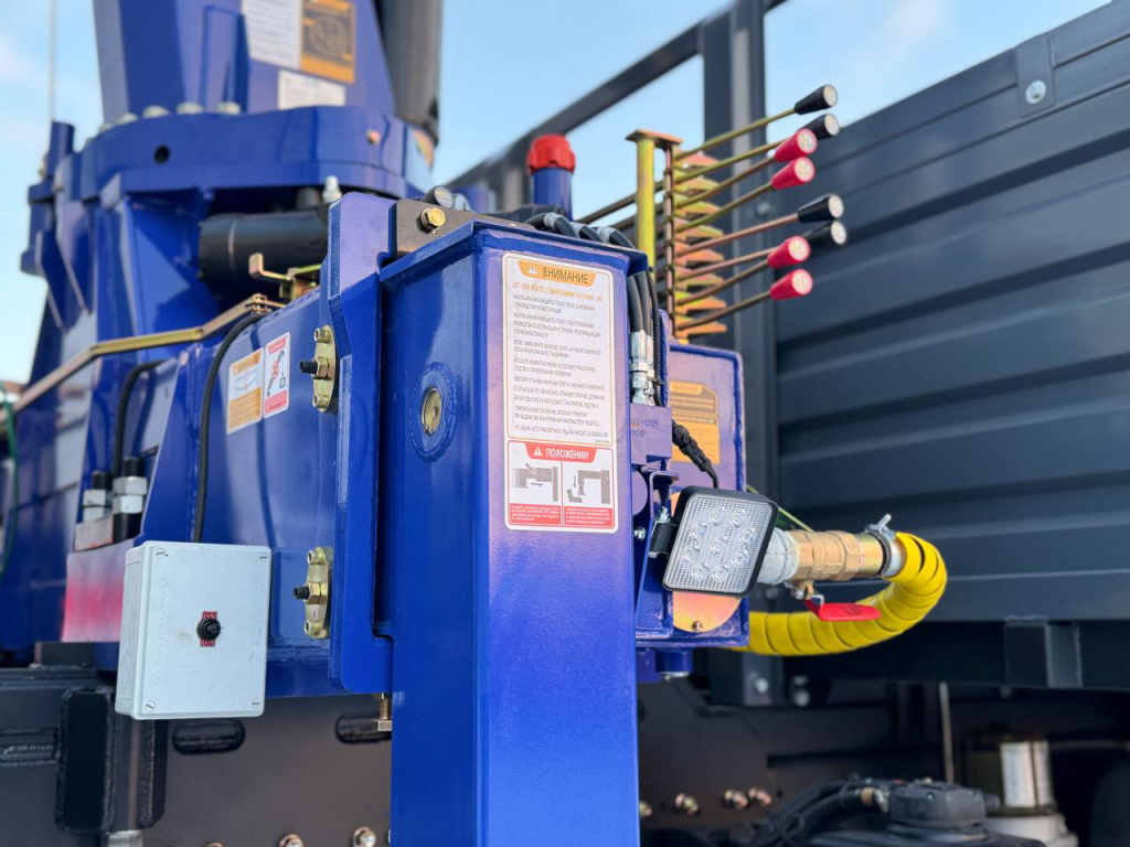 Замена масла и предотвращение загрязнений в гидравлических системах КМУ